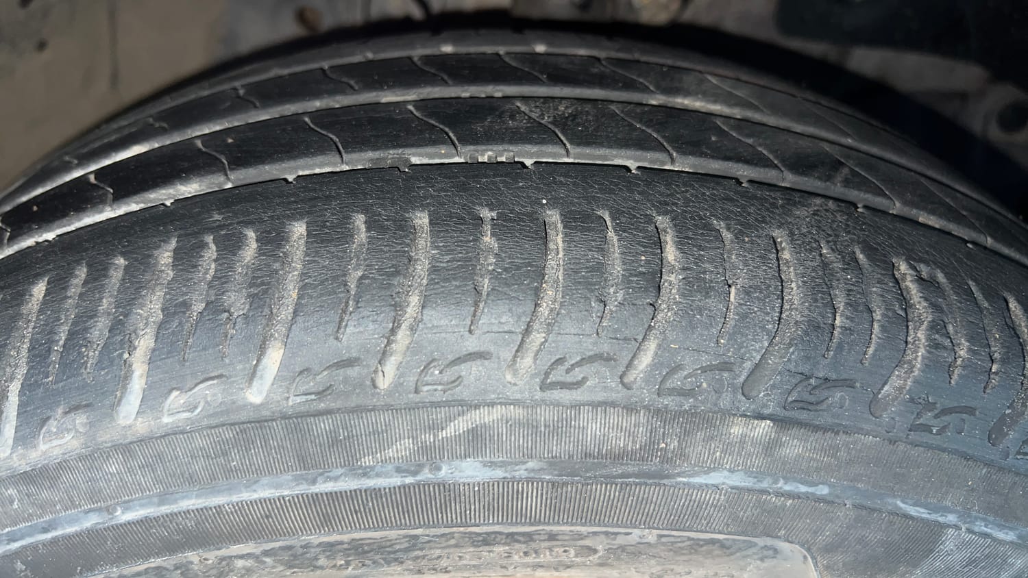 Used 2014 Honda Amaze 1.2 VX i-VTEC Petrol Manual tyres RIGHT FRONT TYRE TREAD VIEW