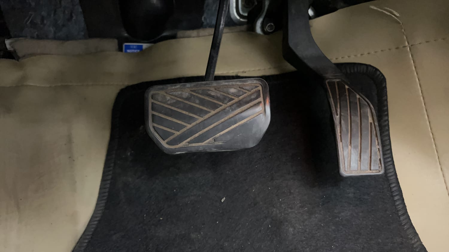 Used 2017 Maruti Suzuki Ciaz ZXi  AT Petrol Automatic interior PEDALS VIEW
