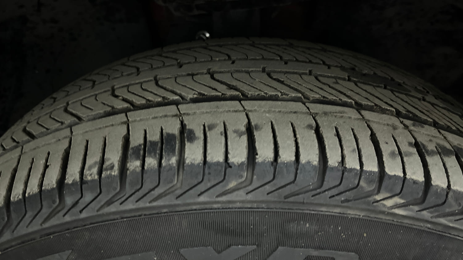 Used 2019 Land Rover Discovery Sport HSE Diesel Automatic tyres RIGHT FRONT TYRE TREAD VIEW