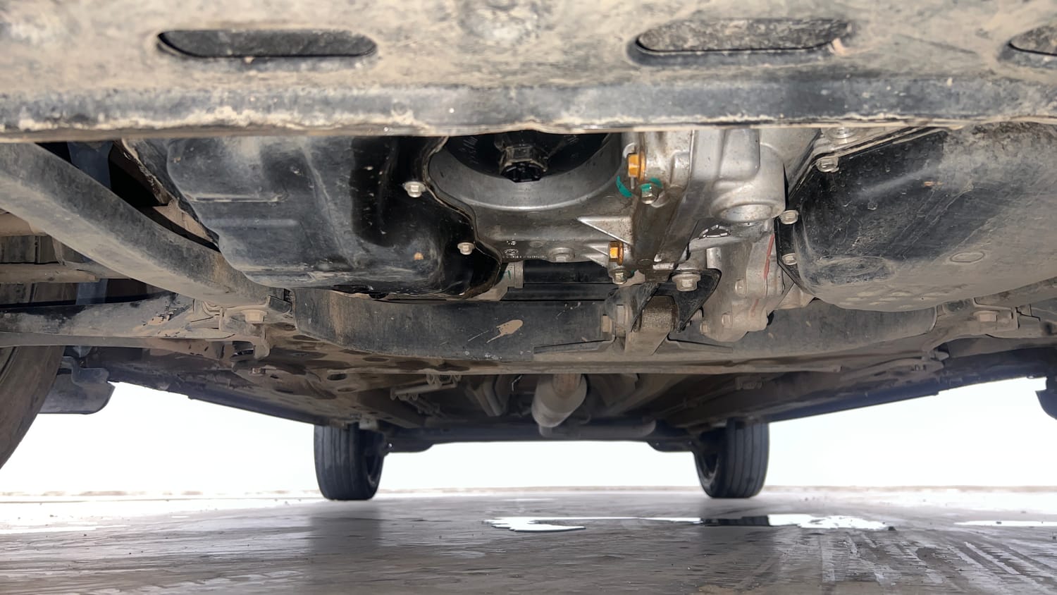 Used 2021 Nissan Magnite XL Turbo CVT Petrol Automatic extra FRONT LEFT UNDERBODY VIEW
