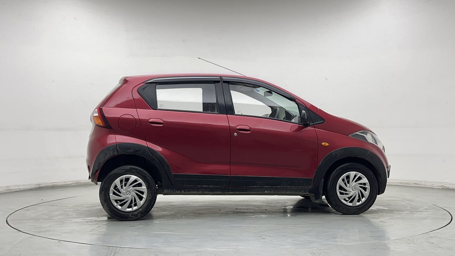 Used 2017 Datsun Redi-GO T (O) Petrol Manual exterior RIGHT SIDE VIEW