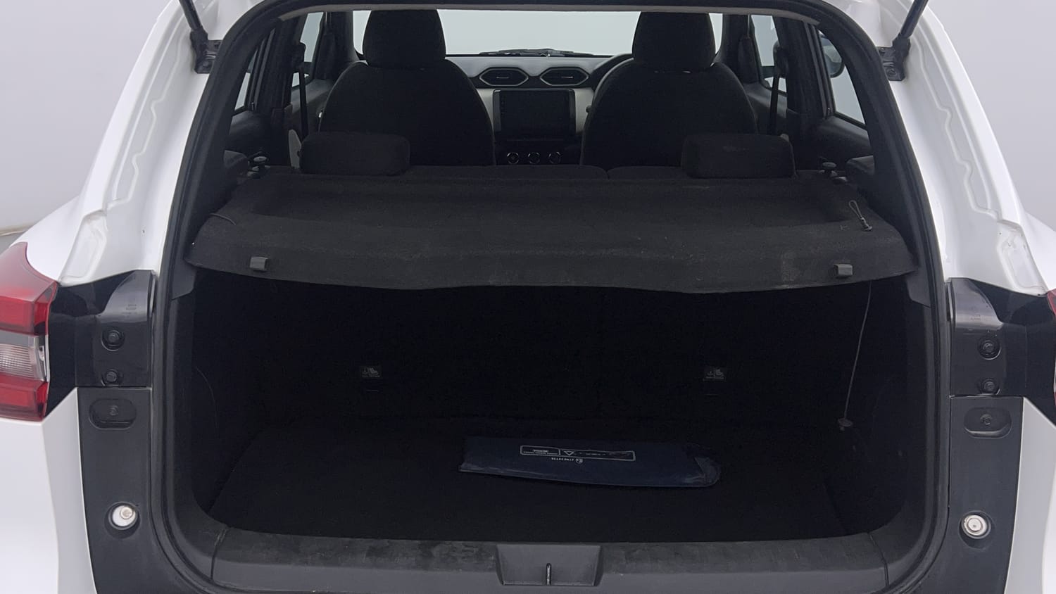 Used 2021 Nissan Magnite XL Turbo CVT Petrol Automatic interior DICKY INSIDE VIEW