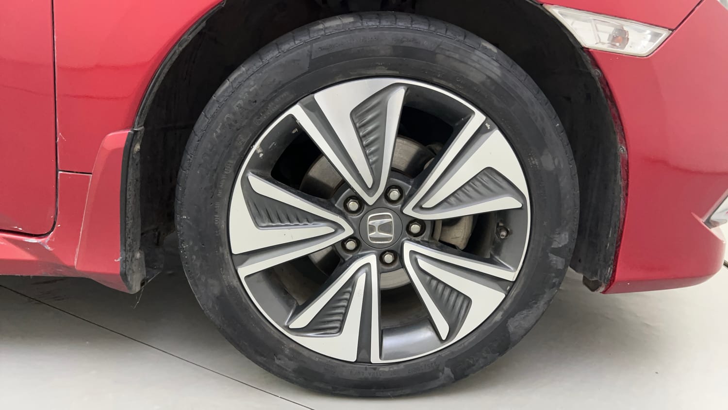 Used 2019 Honda Civic ZX CVT Petrol Petrol Automatic tyres RIGHT FRONT TYRE RIM VIEW