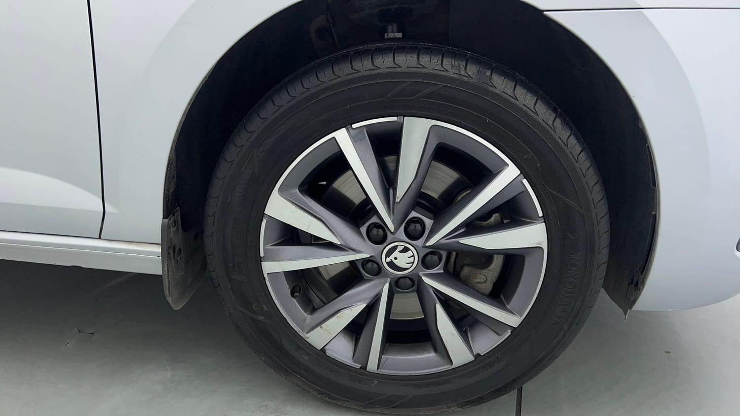 2022 Skoda Slavia Style 1.5L TSI MT-32