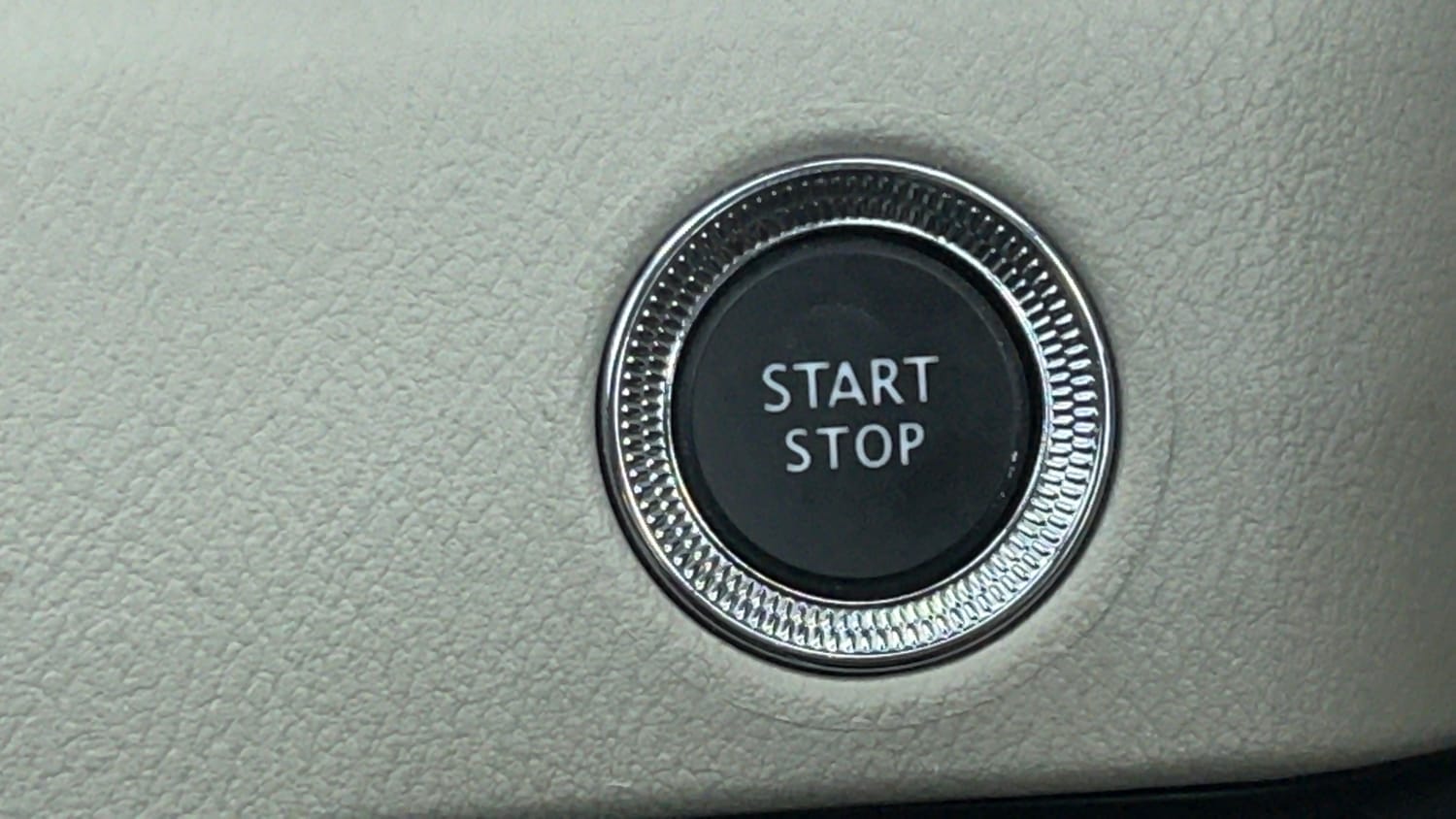 Used 2021 Nissan Magnite XL Turbo CVT Petrol Automatic top_features Keyless start