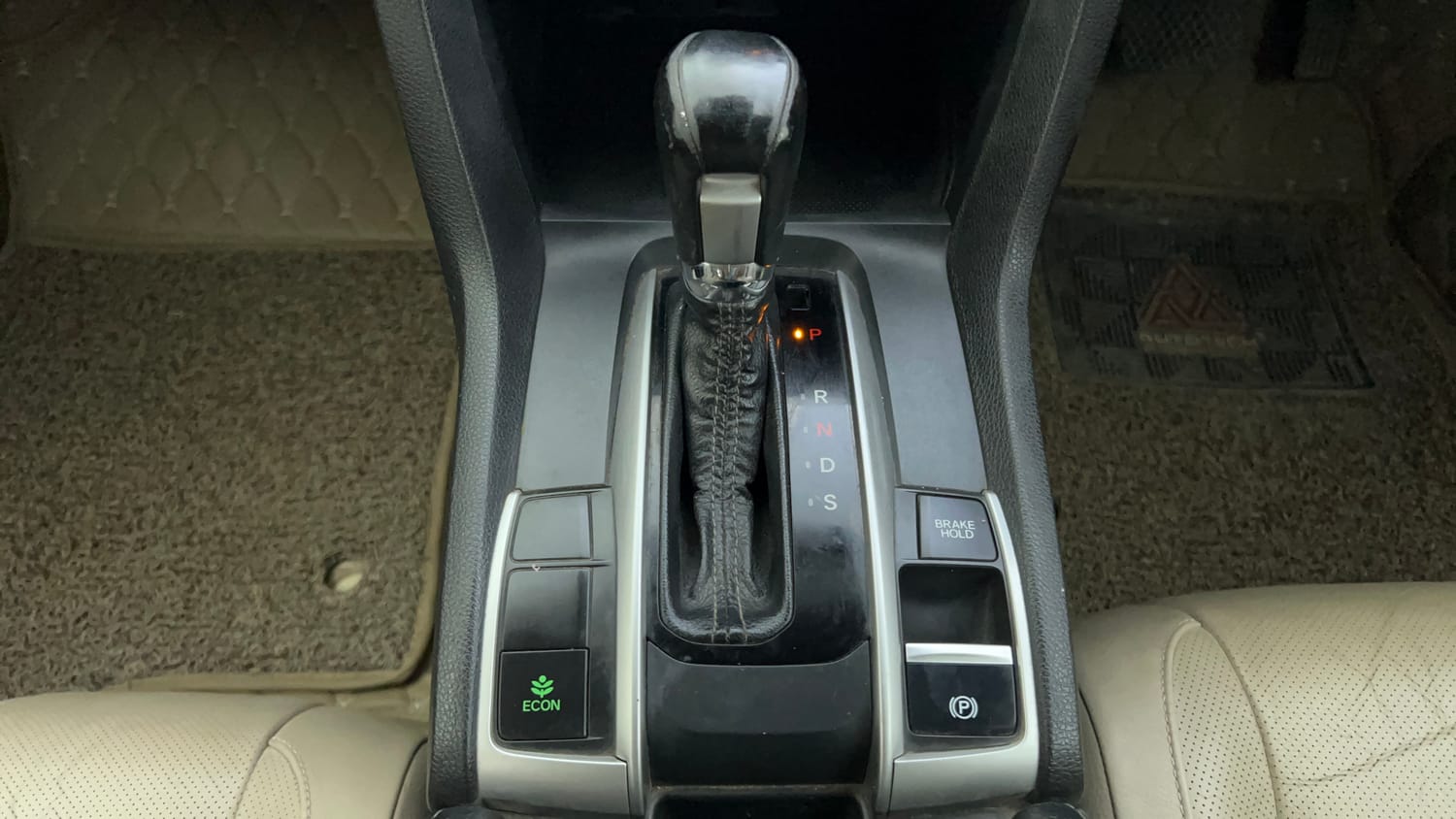 Used 2019 Honda Civic ZX CVT Petrol Petrol Automatic interior GEAR  KNOB VIEW