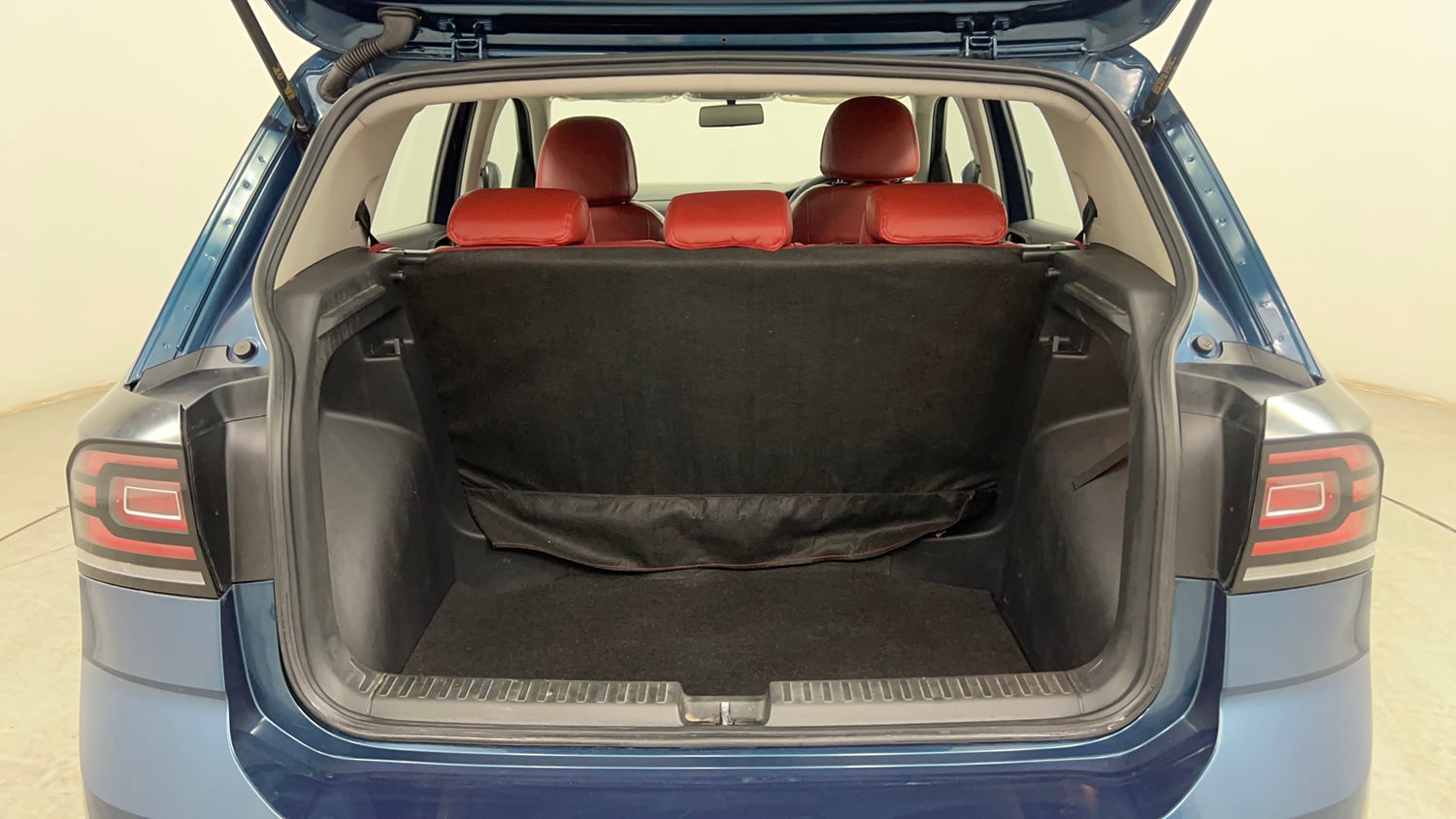 Used 2024 Volkswagen Taigun Comfortline 1.0 TSI MT Petrol Manual interior DICKY INSIDE VIEW