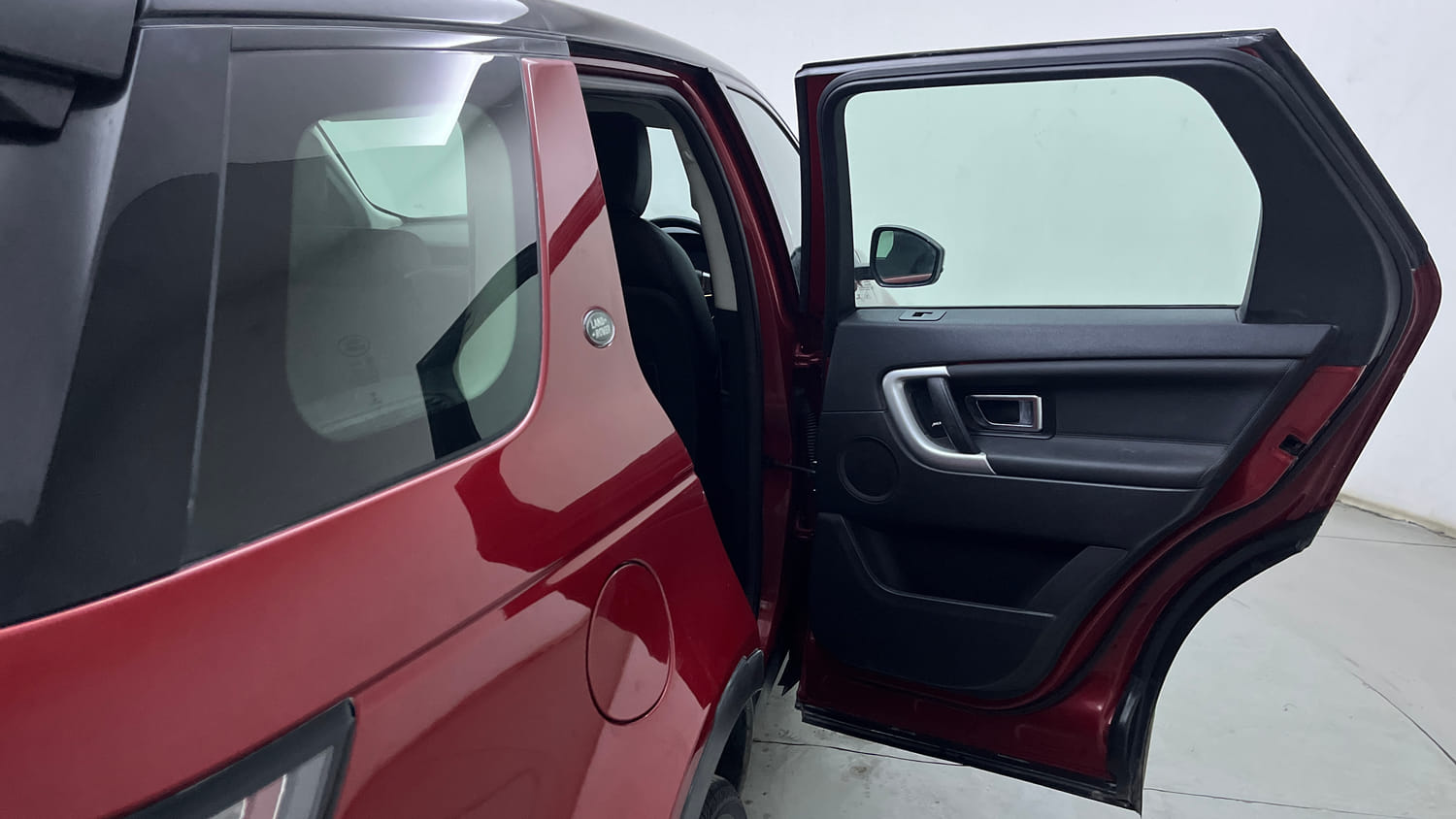 Used 2019 Land Rover Discovery Sport HSE Diesel Automatic interior RIGHT REAR DOOR OPEN VIEW