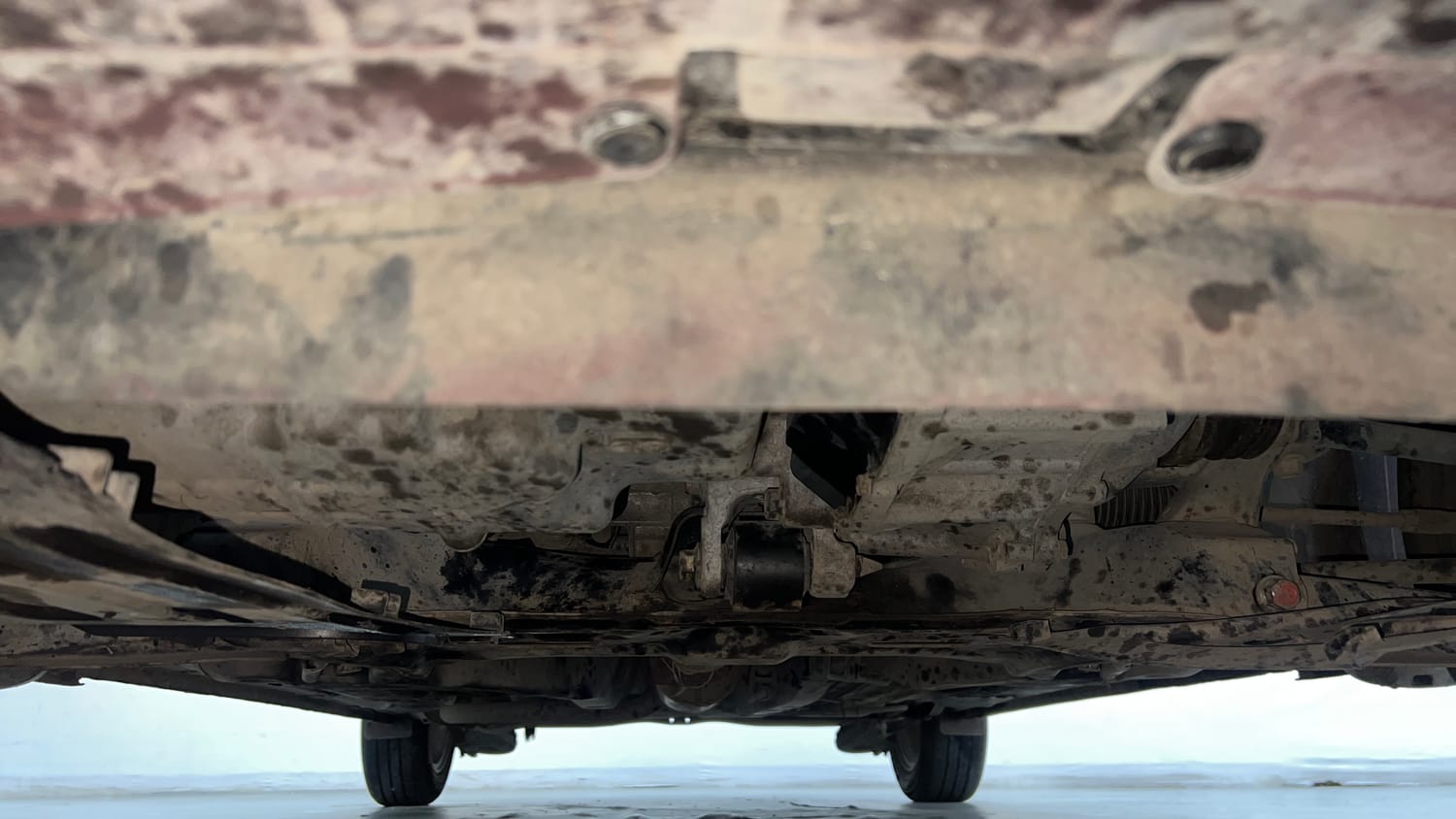 Used 2014 Honda Amaze 1.2 VX i-VTEC Petrol Manual extra FRONT LEFT UNDERBODY VIEW