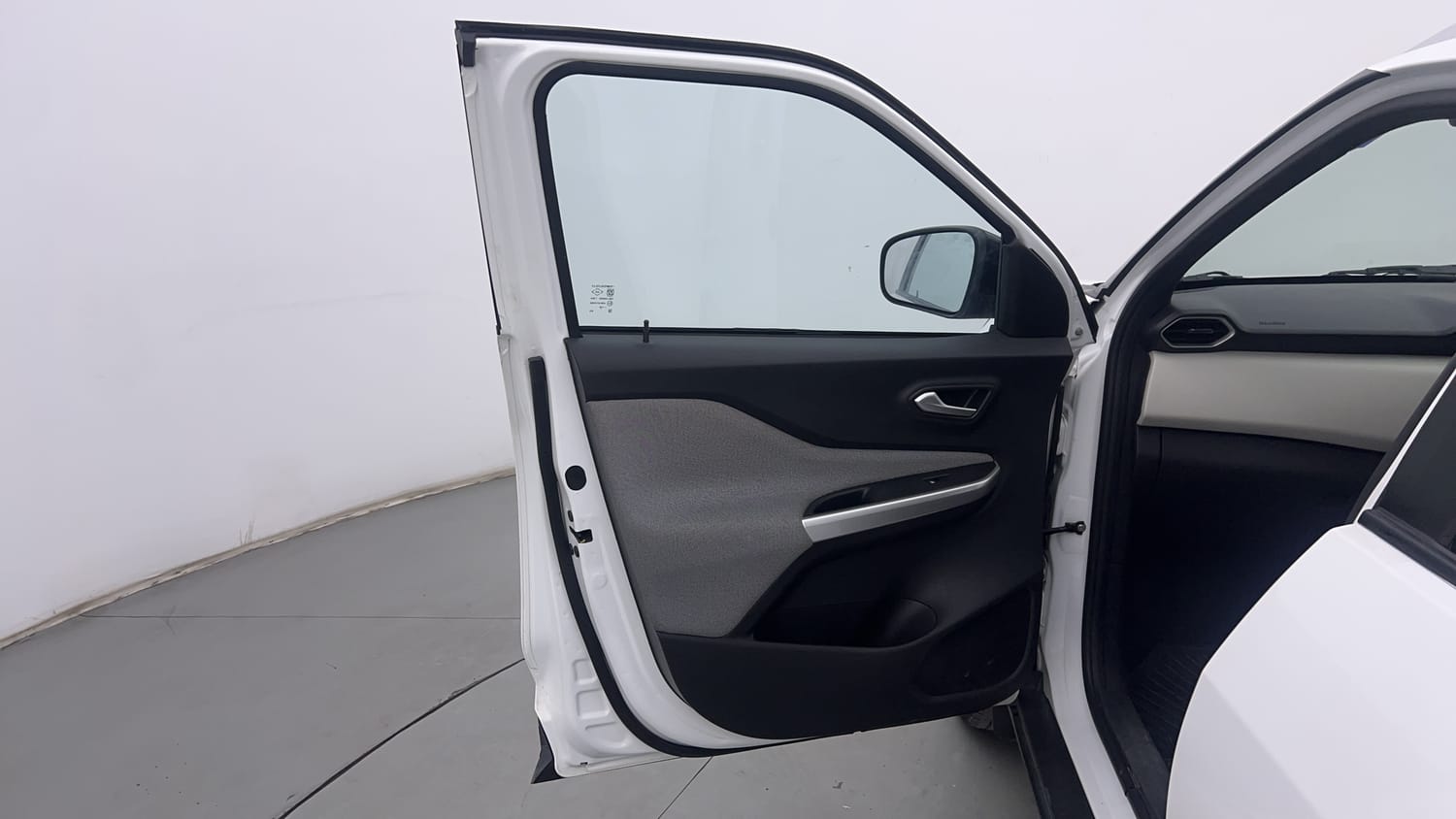 Used 2021 Nissan Magnite XL Turbo CVT Petrol Automatic interior LEFT FRONT DOOR OPEN VIEW