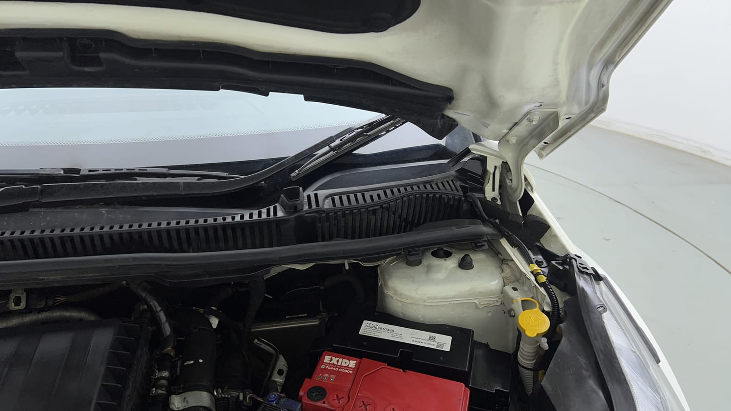 Used 2022 Tata Nexon XZ Plus Diesel (S) Diesel Manual engine ENGINE LEFT SIDE HINGE & APRON VIEW
