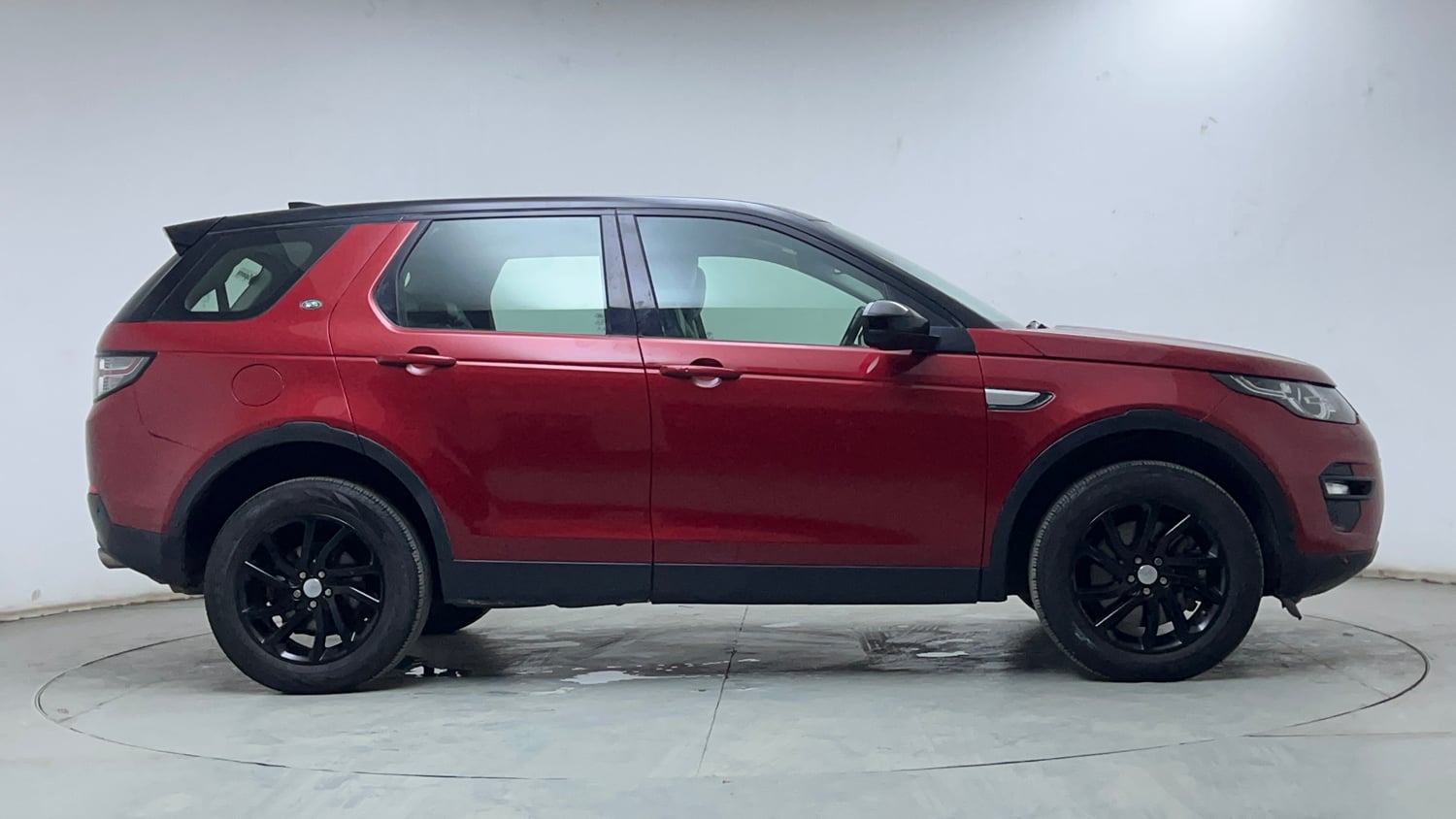 Used 2019 Land Rover Discovery Sport HSE Diesel Automatic exterior RIGHT SIDE VIEW