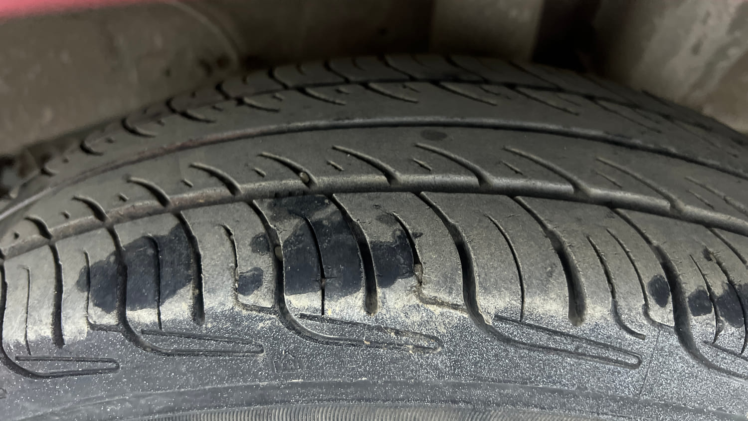 Used 2022 hyundai Santro Sportz Executive CNG Cng Manual tyres LEFT REAR TYRE TREAD VIEW