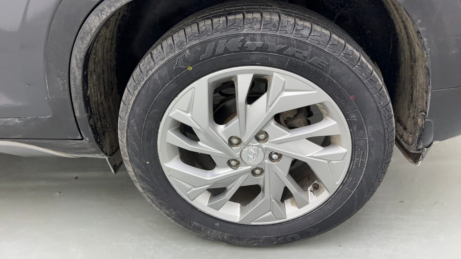 Used 2020 Hyundai Creta SX 1.5 Petrol Petrol Manual tyres LEFT REAR TYRE RIM VIEW