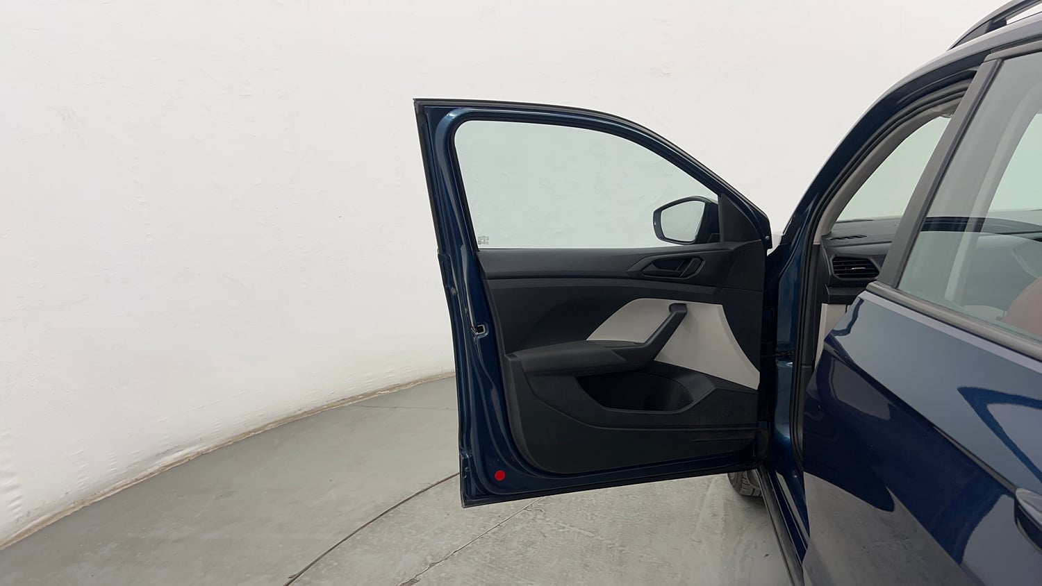 Used 2024 Volkswagen Taigun Comfortline 1.0 TSI MT Petrol Manual interior LEFT FRONT DOOR OPEN VIEW