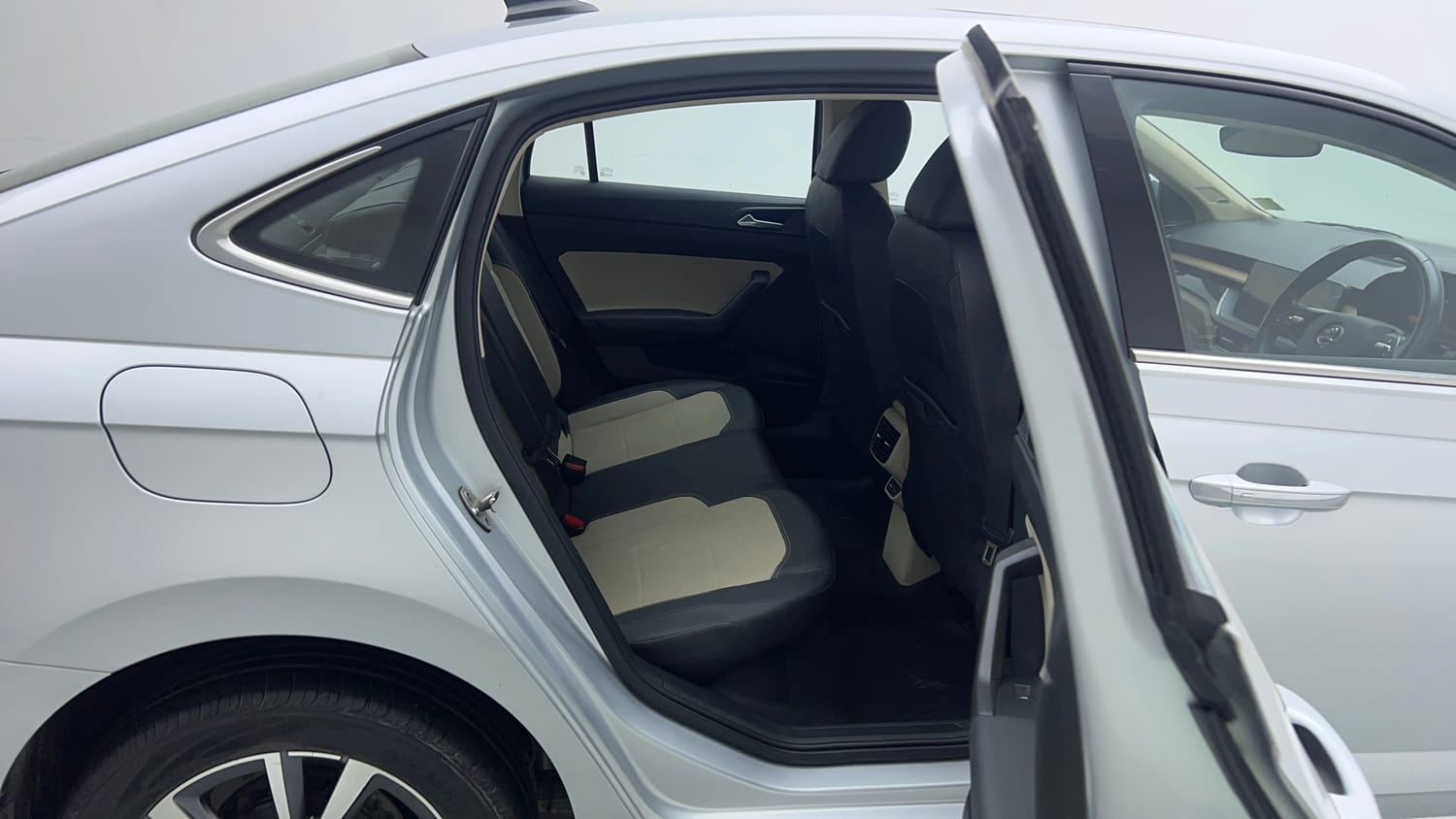 2022 Skoda Slavia Style 1.5L TSI MT-18