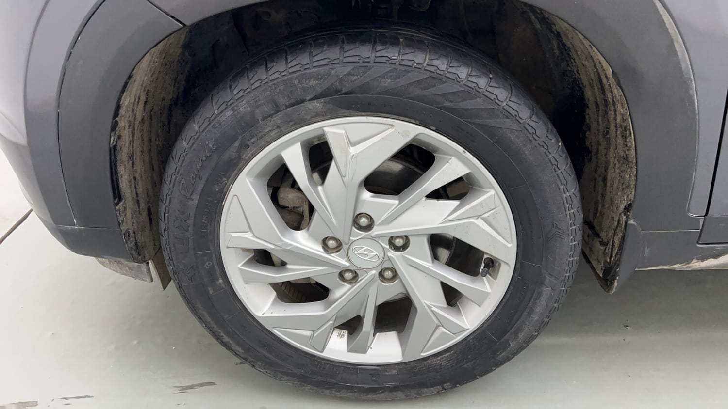 Used 2020 Hyundai Creta SX 1.5 Petrol Petrol Manual tyres LEFT FRONT TYRE RIM VIEW