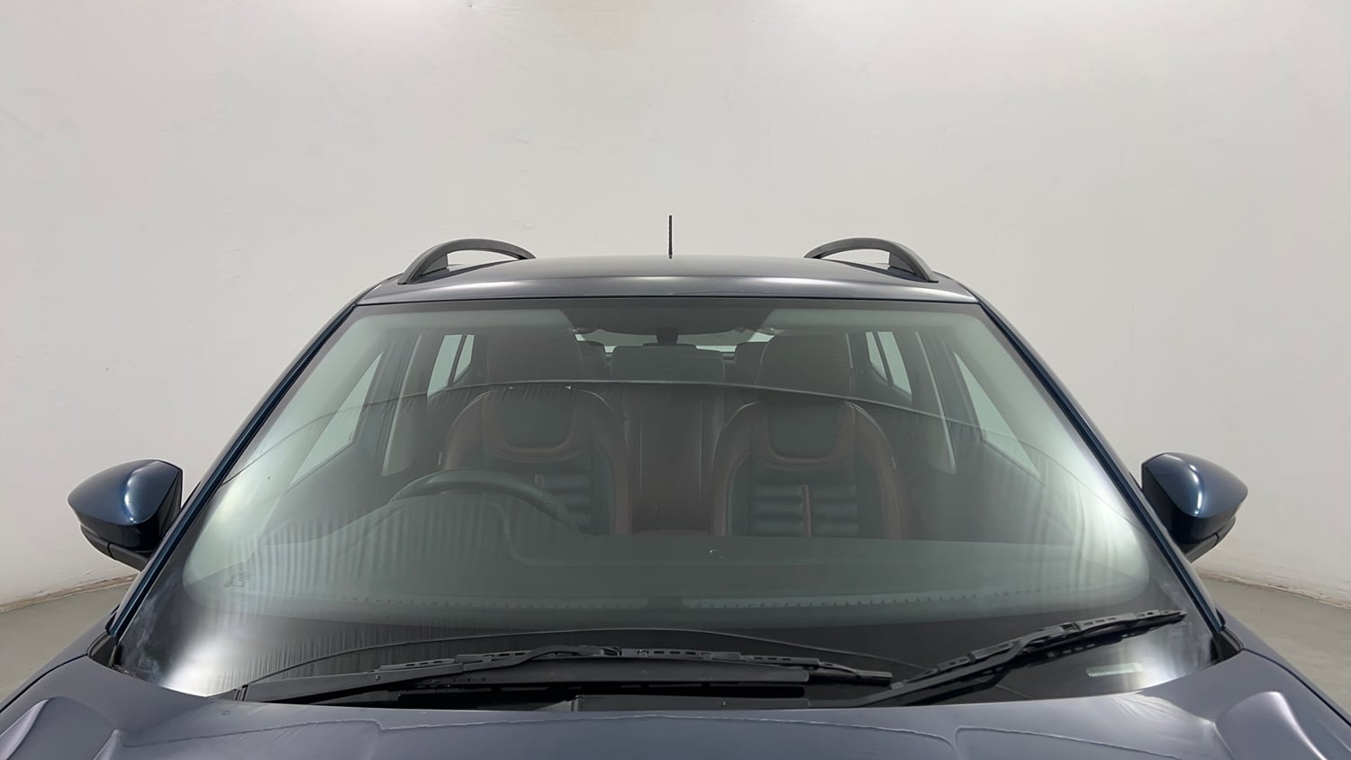 Used 2024 Volkswagen Taigun Comfortline 1.0 TSI MT Petrol Manual exterior FRONT WINDSHIELD VIEW