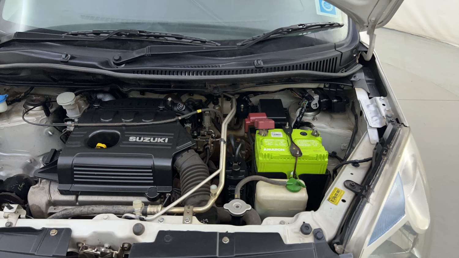Used 2013 Maruti Suzuki Wagon R 1.0 VXi Petrol Manual engine ENGINE LEFT SIDE HINGE & APRON VIEW