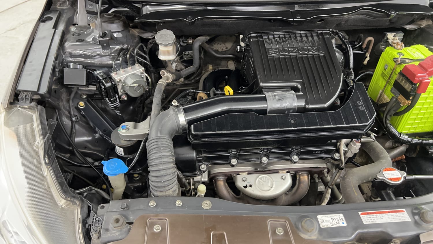 Used 2017 Maruti Suzuki Ciaz ZXi  AT Petrol Automatic engine ENGINE RIGHT SIDE VIEW