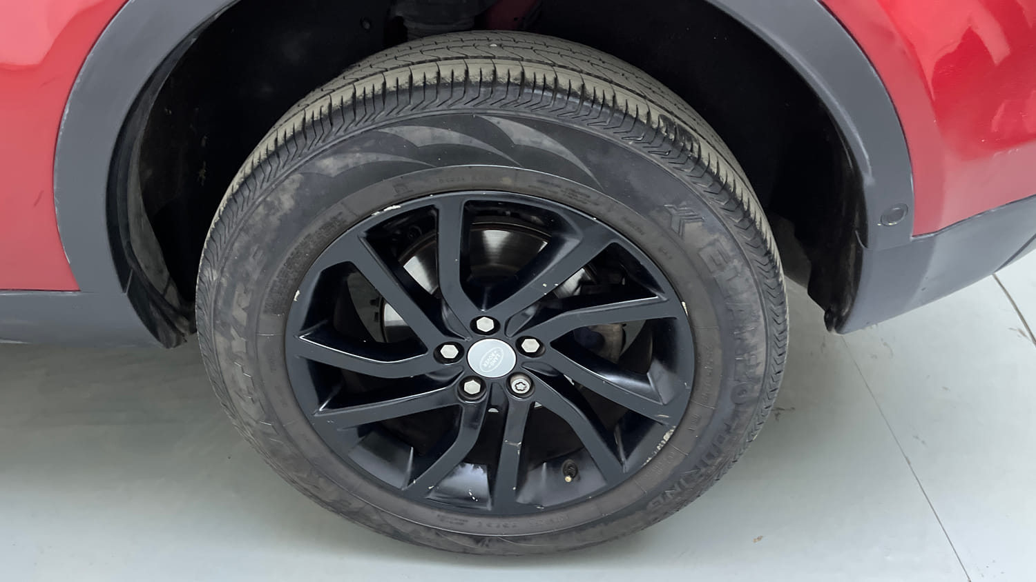 Used 2019 Land Rover Discovery Sport HSE Diesel Automatic tyres LEFT REAR TYRE RIM VIEW