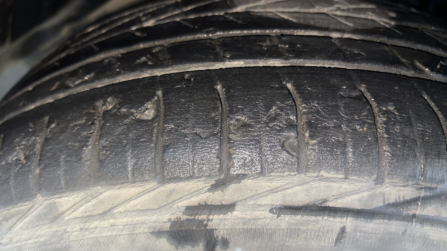 Used 2022 Tata Nexon XZ Plus Diesel (S) Diesel Manual tyres RIGHT FRONT TYRE TREAD VIEW