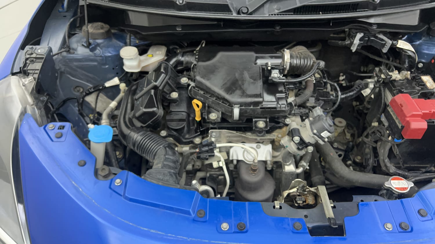 Used 2024 Maruti Suzuki Swift VXi (O) Petrol Manual engine ENGINE RIGHT SIDE VIEW