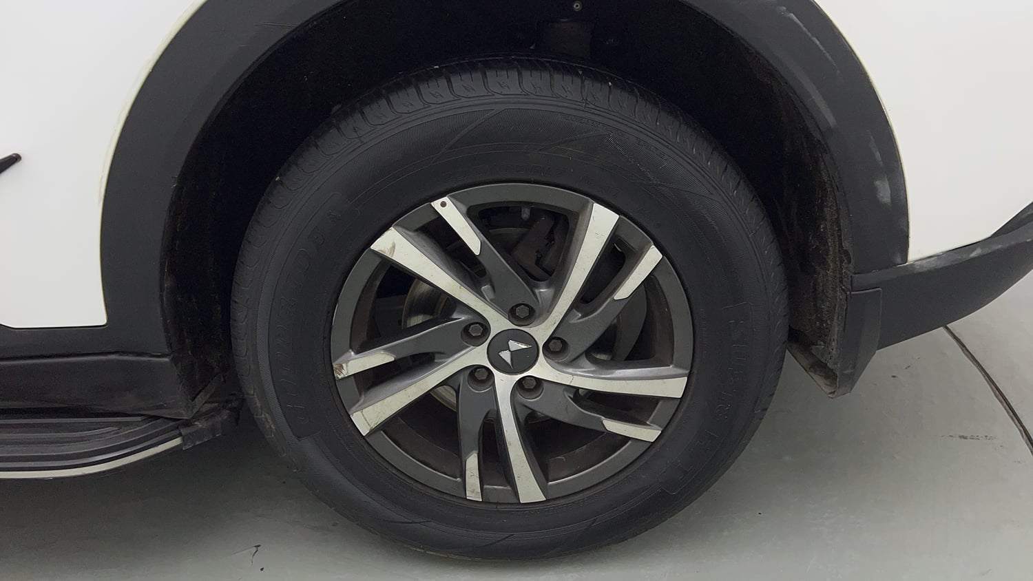 Used 2022 Mahindra XUV700 AX 5 Petrol MT 5 STR Petrol Manual tyres LEFT REAR TYRE RIM VIEW