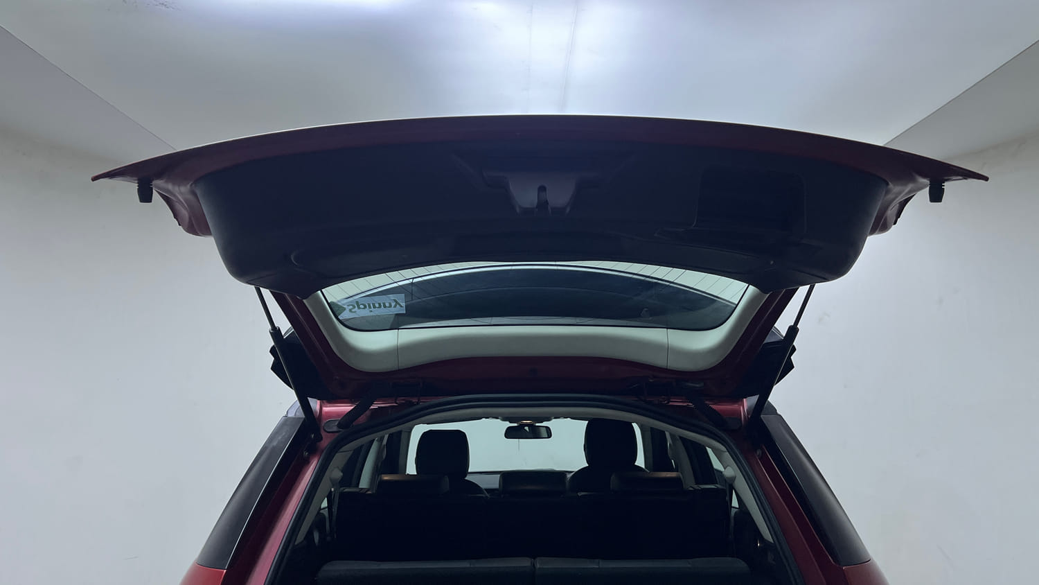 Used 2019 Land Rover Discovery Sport HSE Diesel Automatic interior DICKY DOOR OPEN VIEW