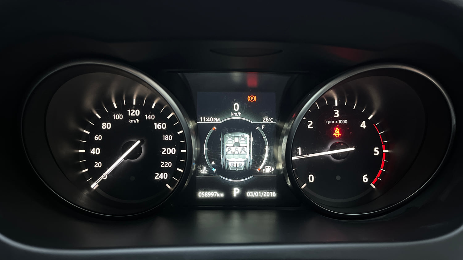 Used 2019 Land Rover Discovery Sport HSE Diesel Automatic interior CLUSTERMETER VIEW