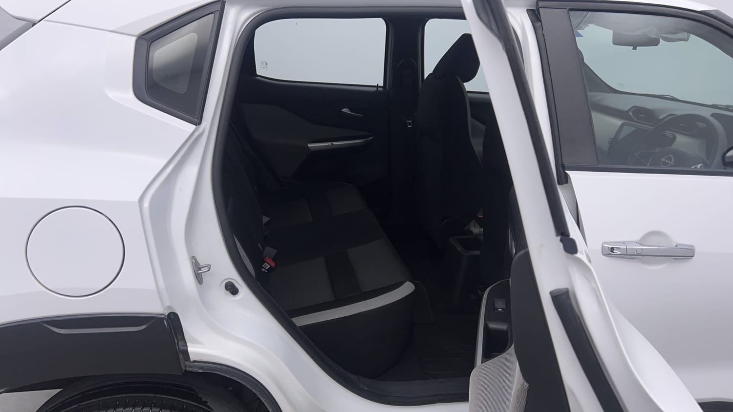 Used 2021 Nissan Magnite XL Turbo CVT Petrol Automatic interior RIGHT SIDE REAR DOOR CABIN VIEW