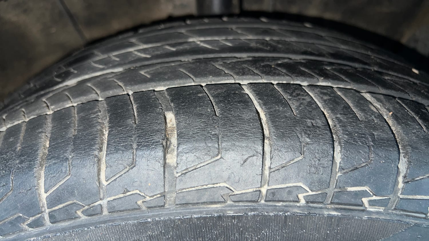 Used 2020 Hyundai Creta SX 1.5 Petrol Petrol Manual tyres RIGHT FRONT TYRE TREAD VIEW