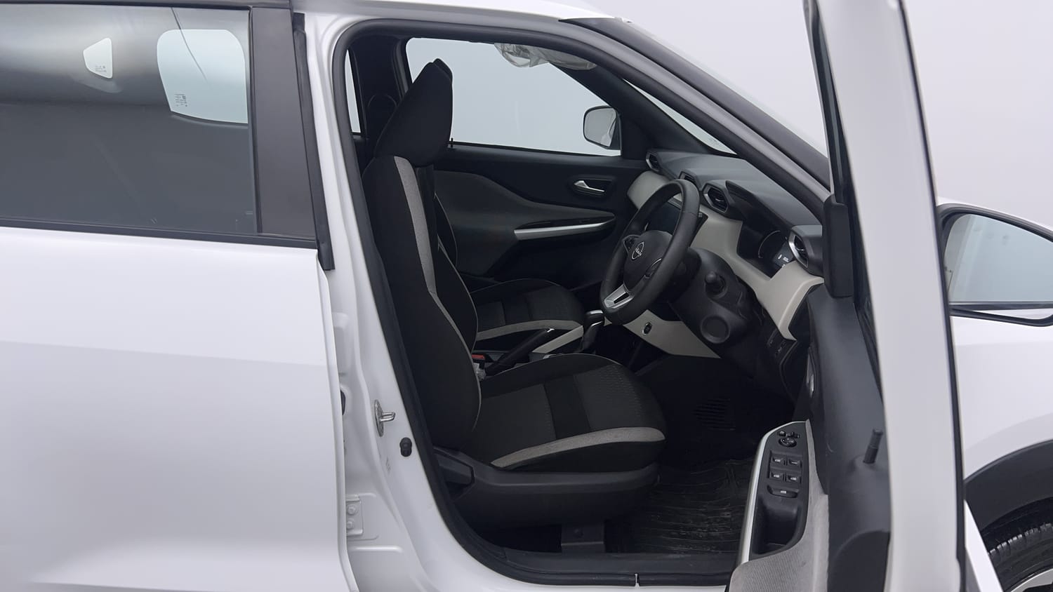 Used 2021 Nissan Magnite XL Turbo CVT Petrol Automatic interior RIGHT SIDE FRONT DOOR CABIN VIEW