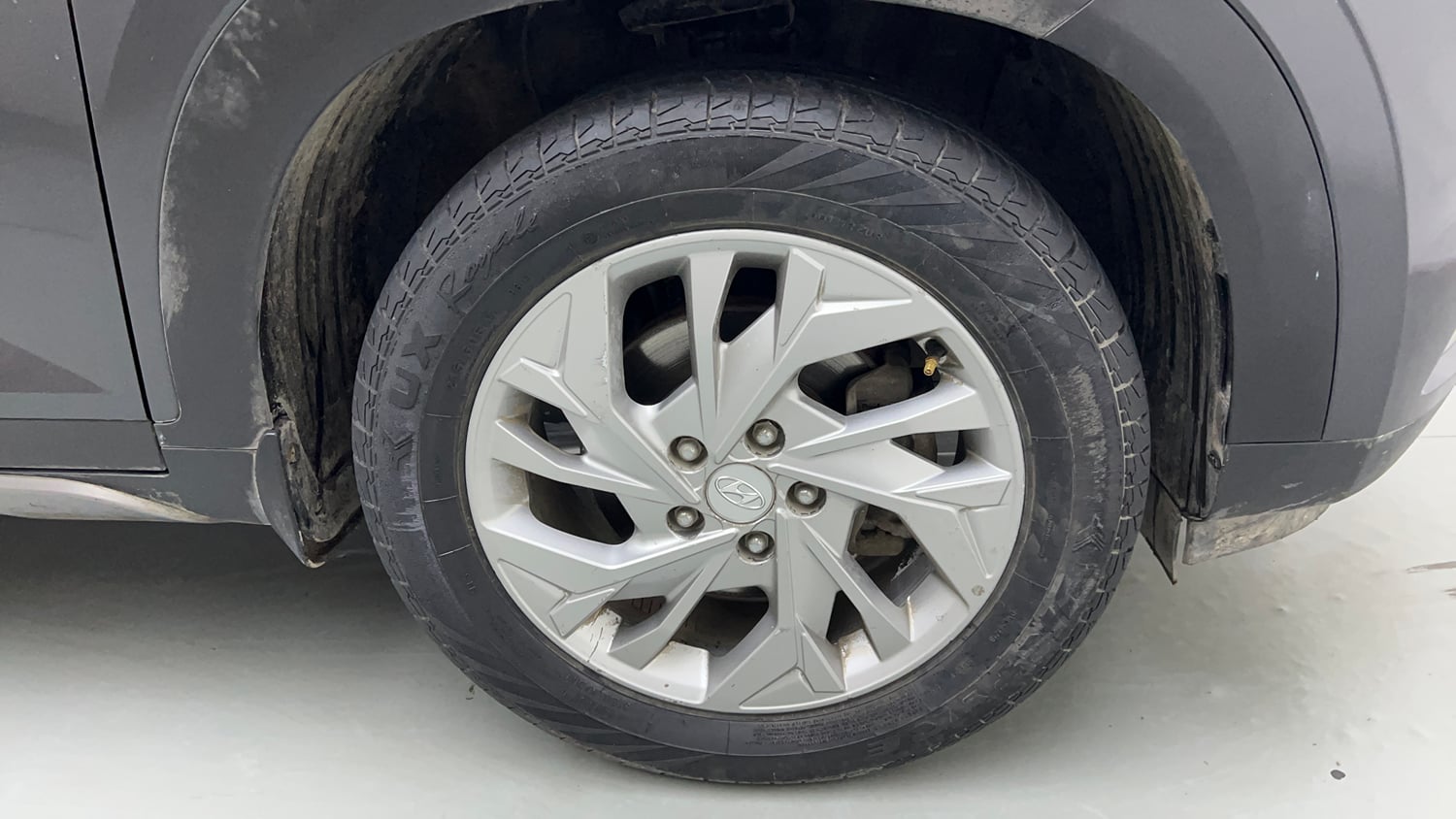 Used 2020 Hyundai Creta SX 1.5 Petrol Petrol Manual tyres RIGHT FRONT TYRE RIM VIEW