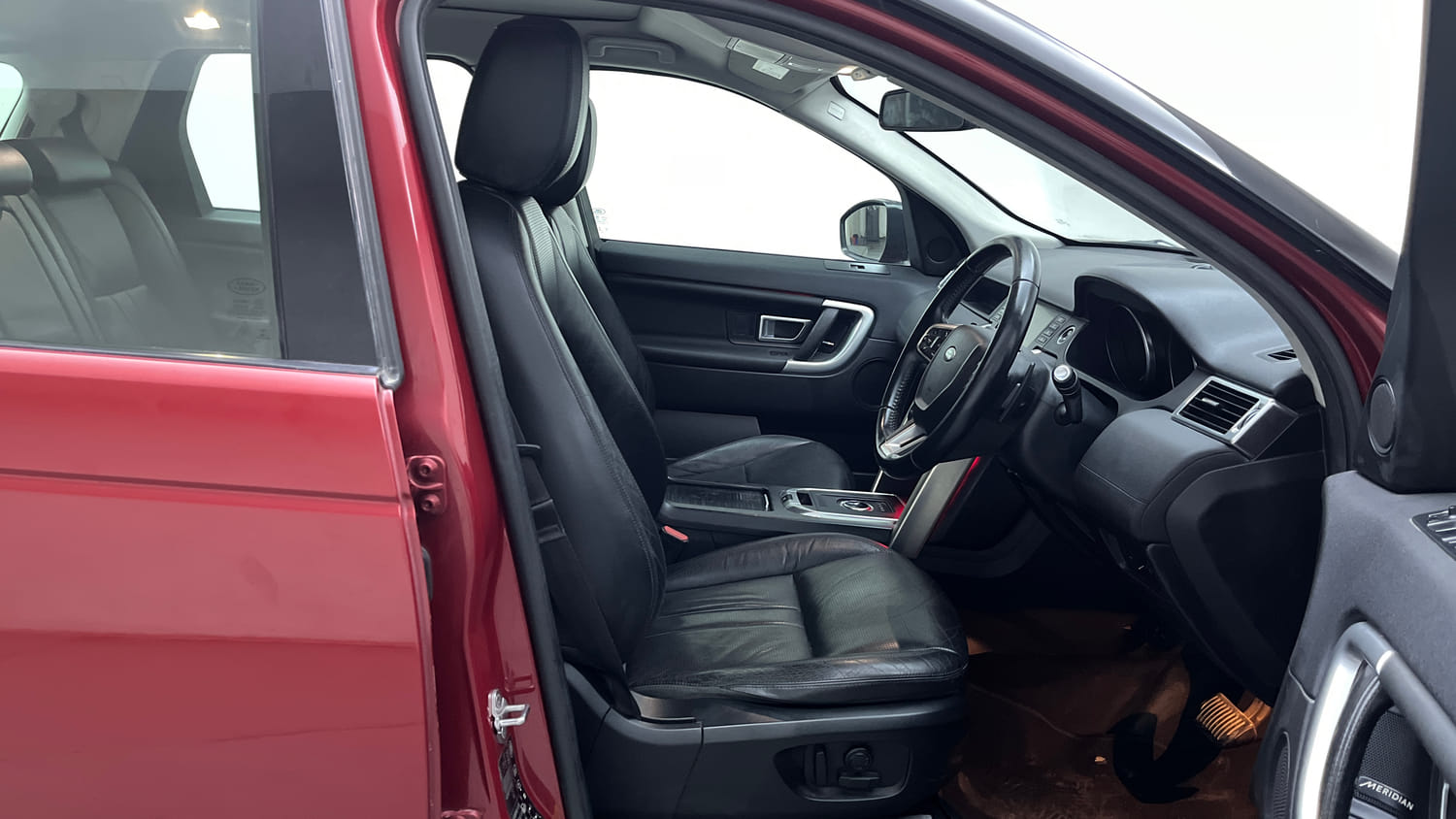 Used 2019 Land Rover Discovery Sport HSE Diesel Automatic interior RIGHT SIDE FRONT DOOR CABIN VIEW