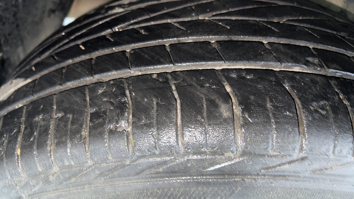 Used 2022 Tata Nexon XZ Plus Diesel (S) Diesel Manual tyres RIGHT REAR TYRE TREAD VIEW