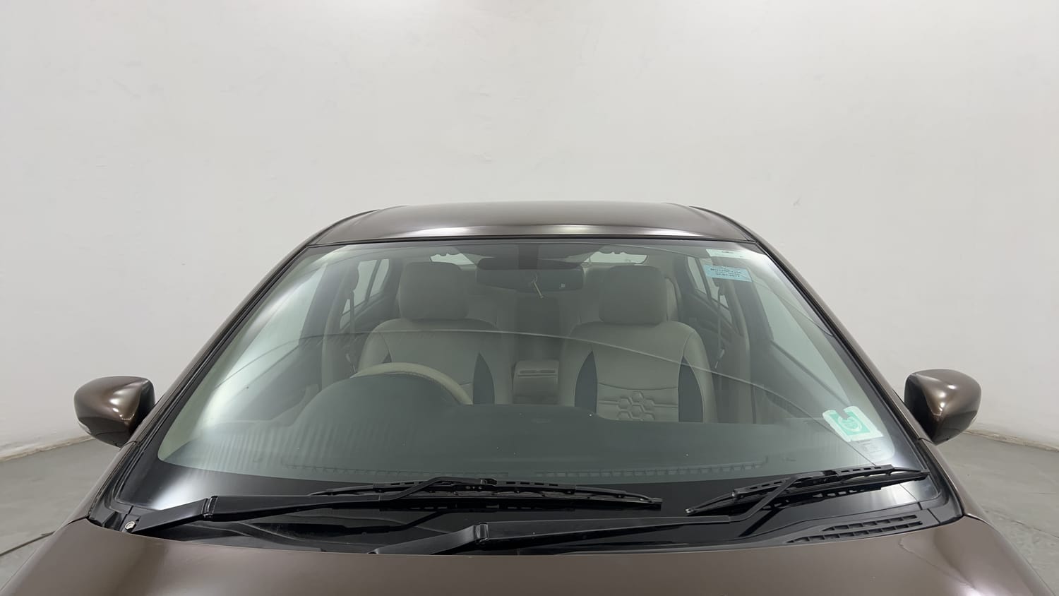 Used 2017 Maruti Suzuki Ciaz ZXi  AT Petrol Automatic exterior FRONT WINDSHIELD VIEW