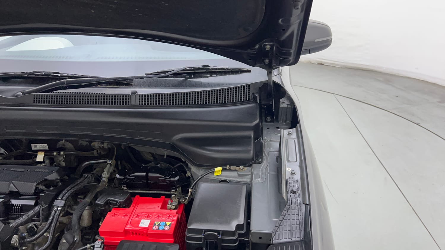 Used 2020 Hyundai Creta SX 1.5 Petrol Petrol Manual engine ENGINE LEFT SIDE HINGE & APRON VIEW