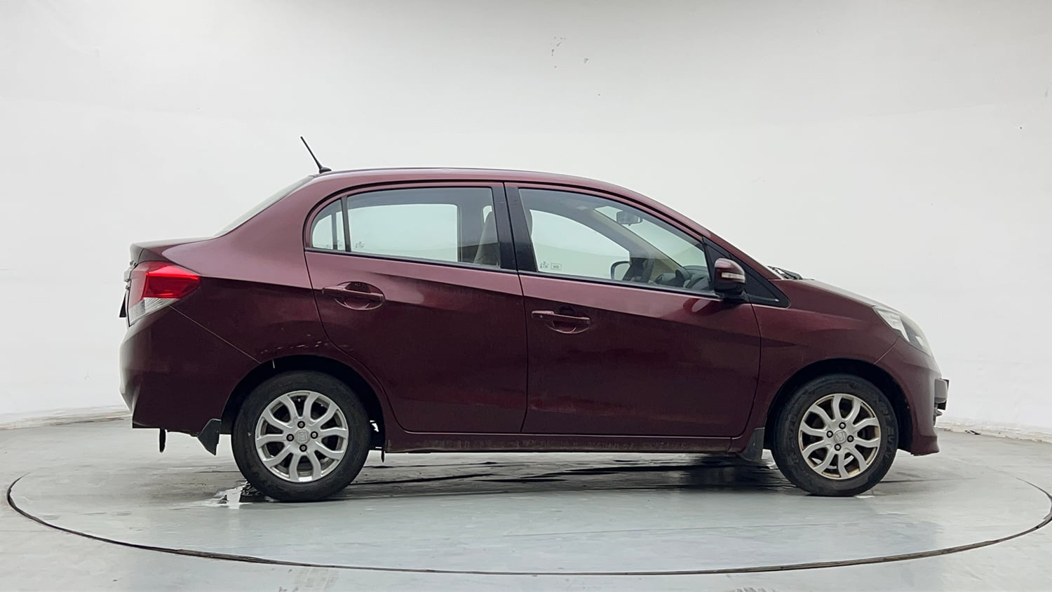 Used 2014 Honda Amaze 1.2 VX i-VTEC Petrol Manual exterior RIGHT SIDE VIEW