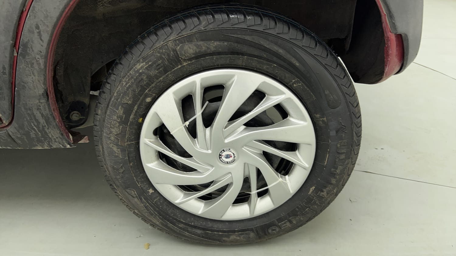 Used 2017 Datsun Redi-GO T (O) Petrol Manual tyres LEFT REAR TYRE RIM VIEW