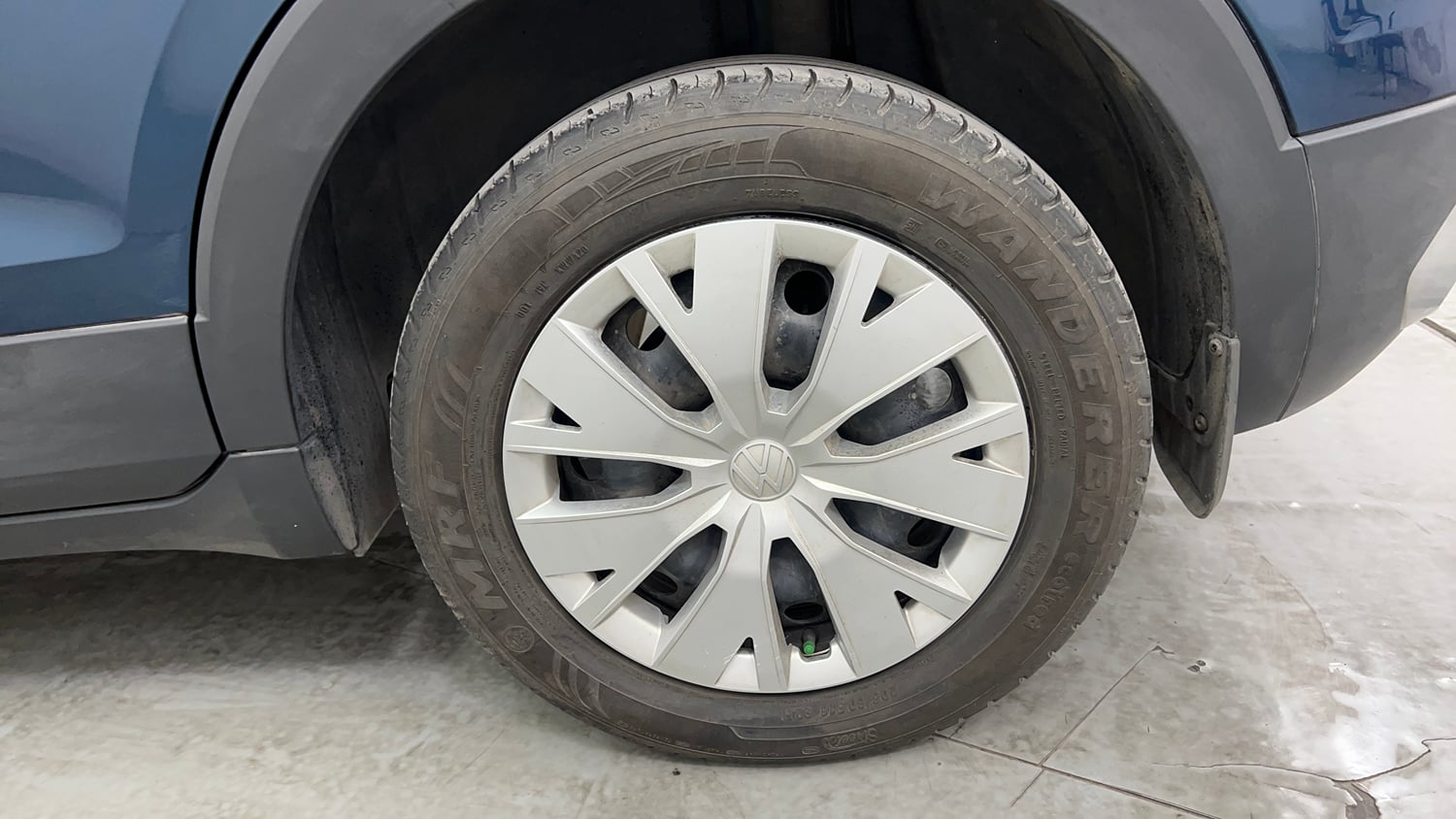 Used 2024 Volkswagen Taigun Comfortline 1.0 TSI MT Petrol Manual tyres LEFT REAR TYRE RIM VIEW