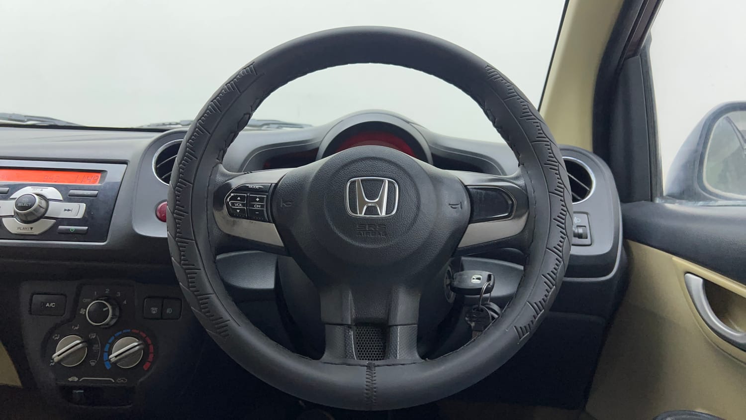 Used 2014 Honda Amaze 1.2 VX i-VTEC Petrol Manual interior STEERING VIEW