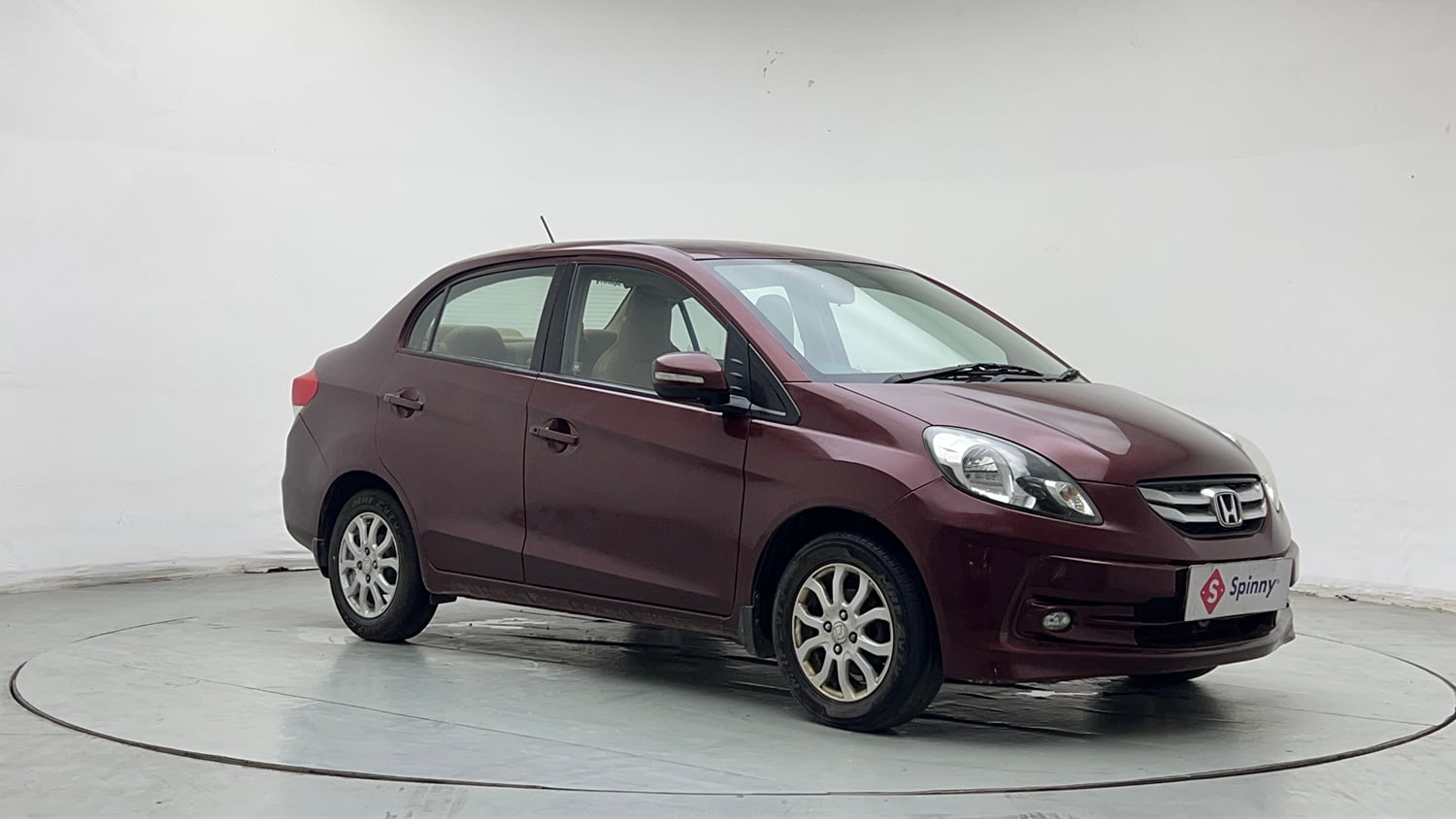 Used 2014 Honda Amaze 1.2 VX i-VTEC Petrol Manual exterior RIGHT FRONT CORNER VIEW