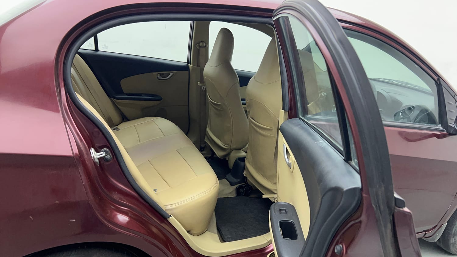 Used 2014 Honda Amaze 1.2 VX i-VTEC Petrol Manual interior RIGHT SIDE REAR DOOR CABIN VIEW