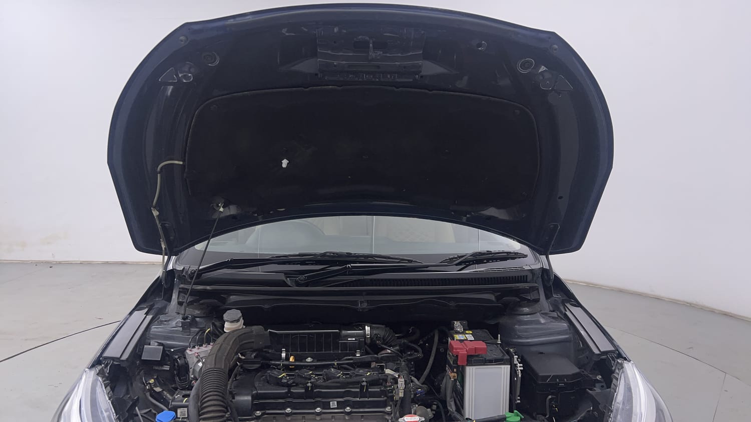 Used 2024 Maruti Suzuki Ciaz Zeta 1.5 AT Petrol Automatic engine ENGINE & BONNET OPEN FRONT VIEW