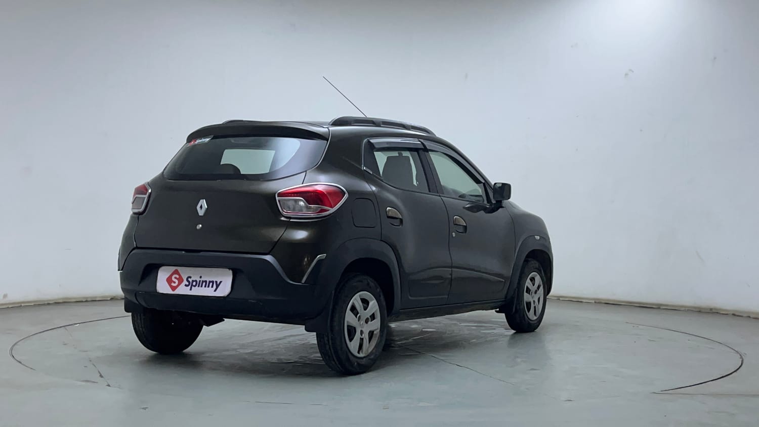 Used 2016 Renault Kwid RXT Petrol Manual exterior RIGHT REAR CORNER VIEW