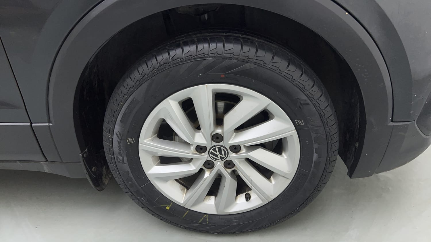 2021 Volkswagen Taigun Highline 1.0 TSI AT-32