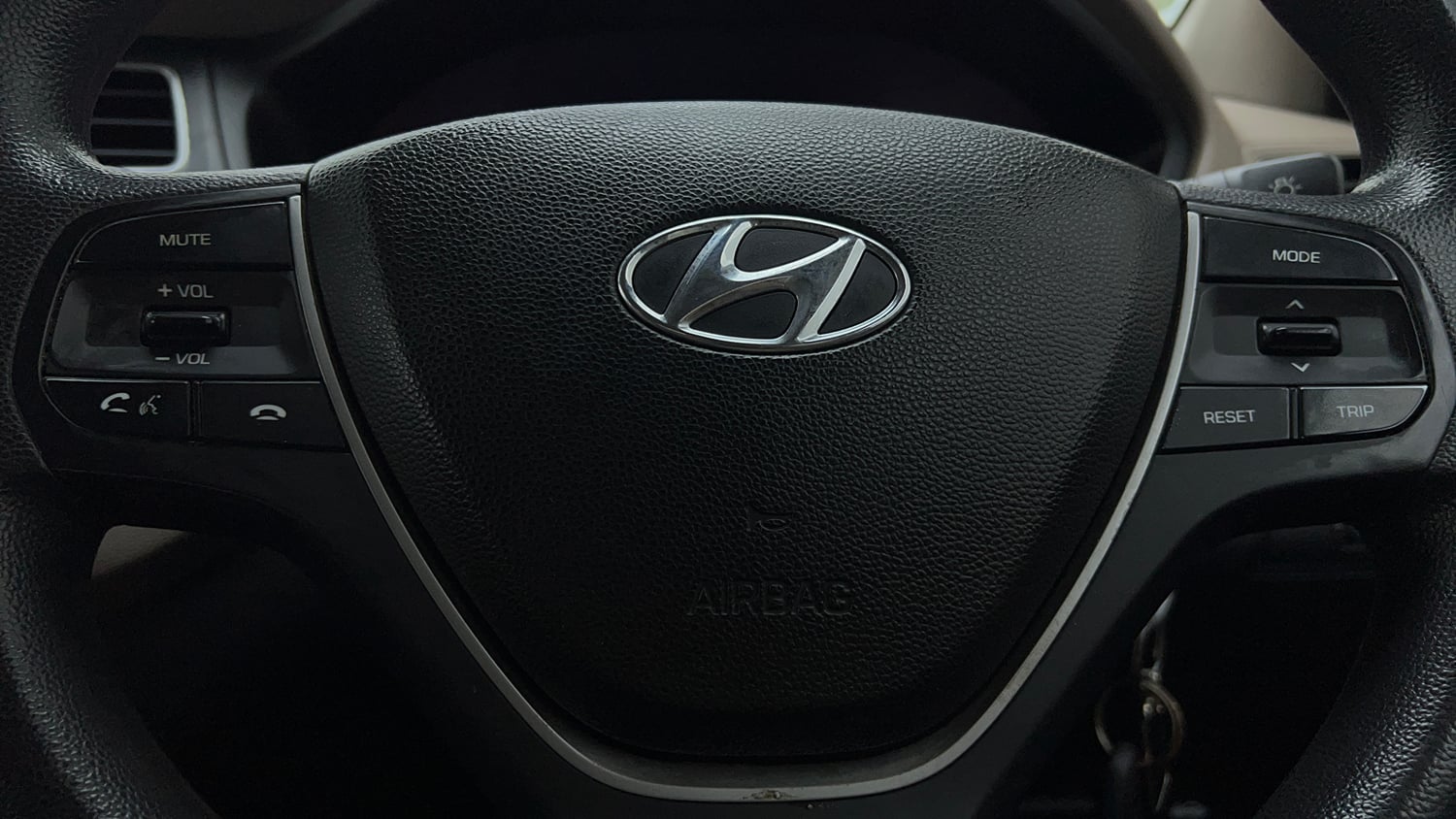 Used 2019 Hyundai Elite i20 Asta 1.2 Petrol Manual top_features Airbags