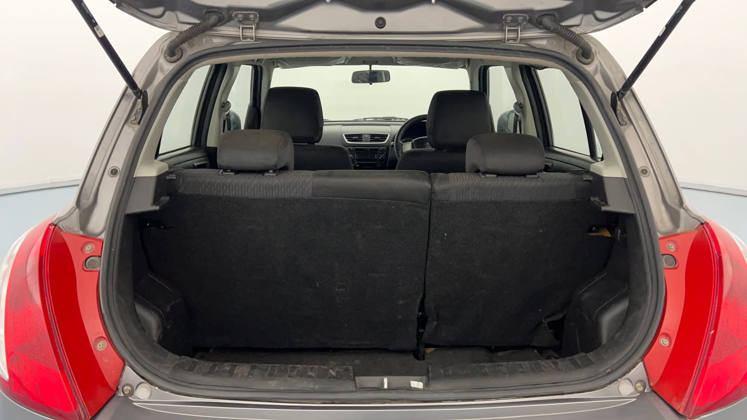 Used 2015 Maruti Suzuki Swift VXi Petrol Manual interior DICKY INSIDE VIEW