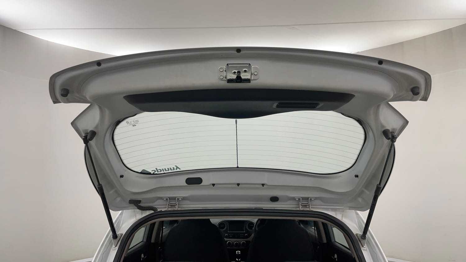 Used 2018 Hyundai Grand i10 Sportz 1.2 Kappa VTVT Petrol Manual interior DICKY DOOR OPEN VIEW